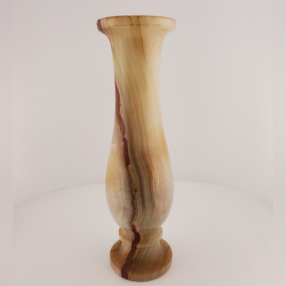 Natural Mexican Green Onyx Vase